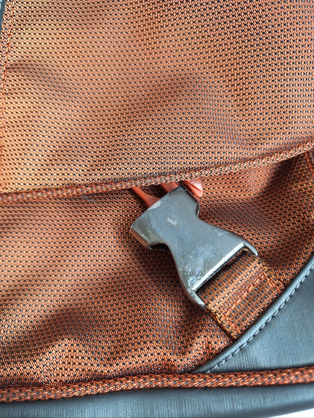 Tumi T-Tech Laptop Messenger Bag - Orange Flame Ballistic Nylon Used